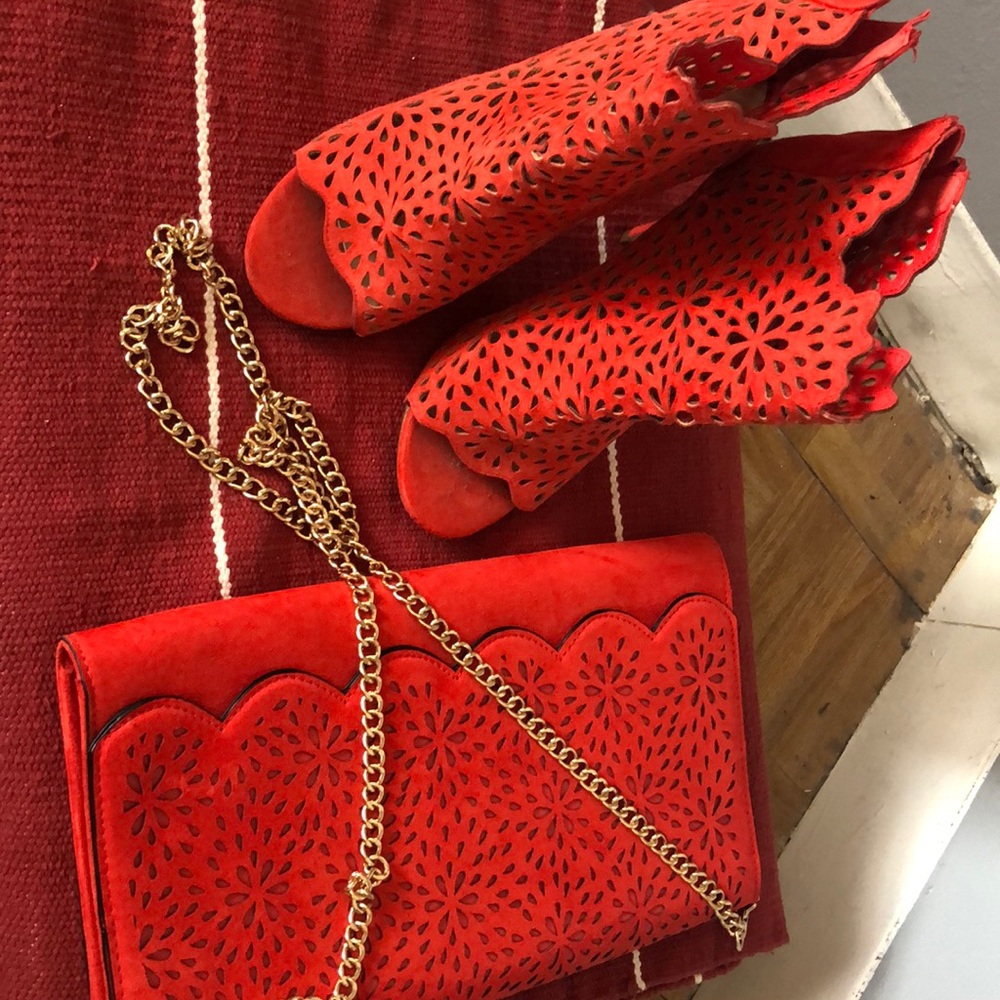 Shoes 6 1/2 with matching purse $40.00